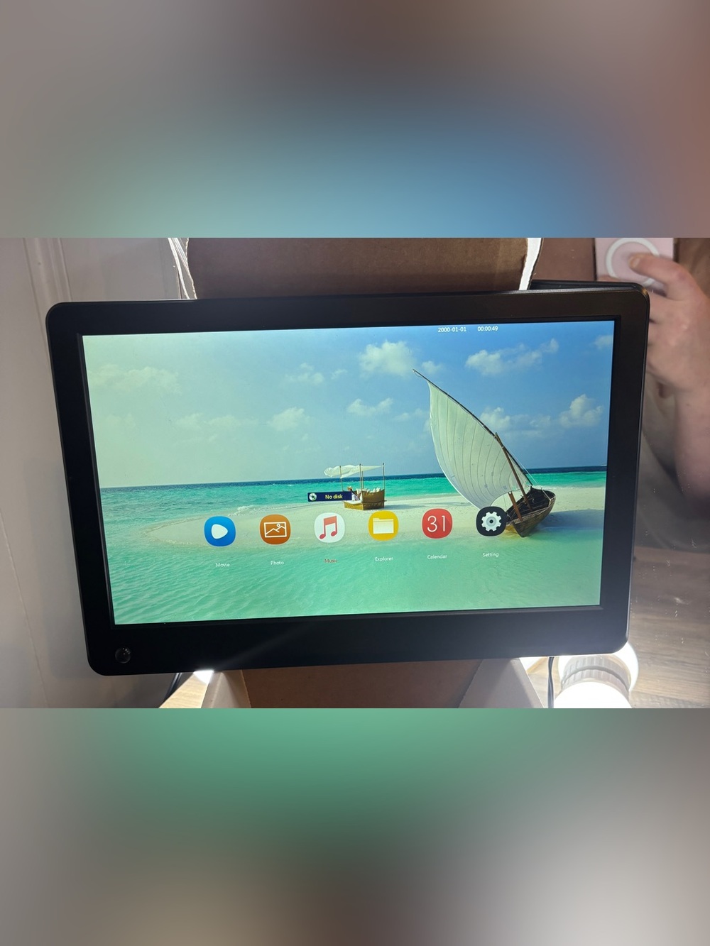 Black Digital Photo Frame with 10" Display - Picture 2 of 5